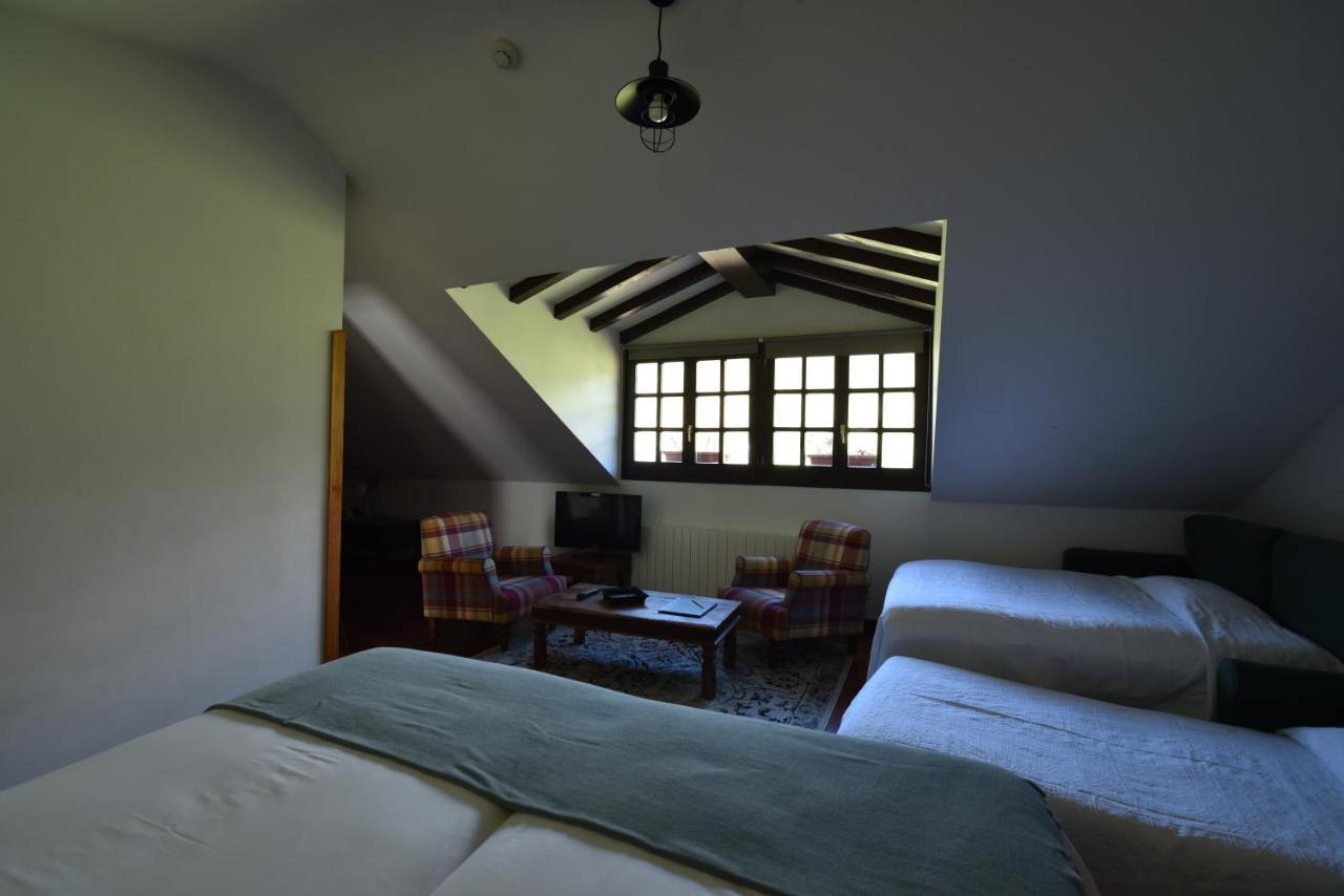 Hotel El Jisu Camaleño Exteriör bild