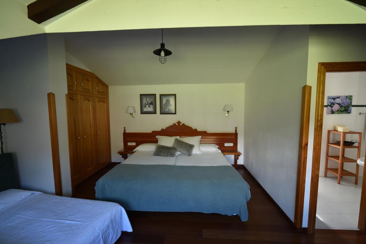 Hotel El Jisu Camaleño Exteriör bild